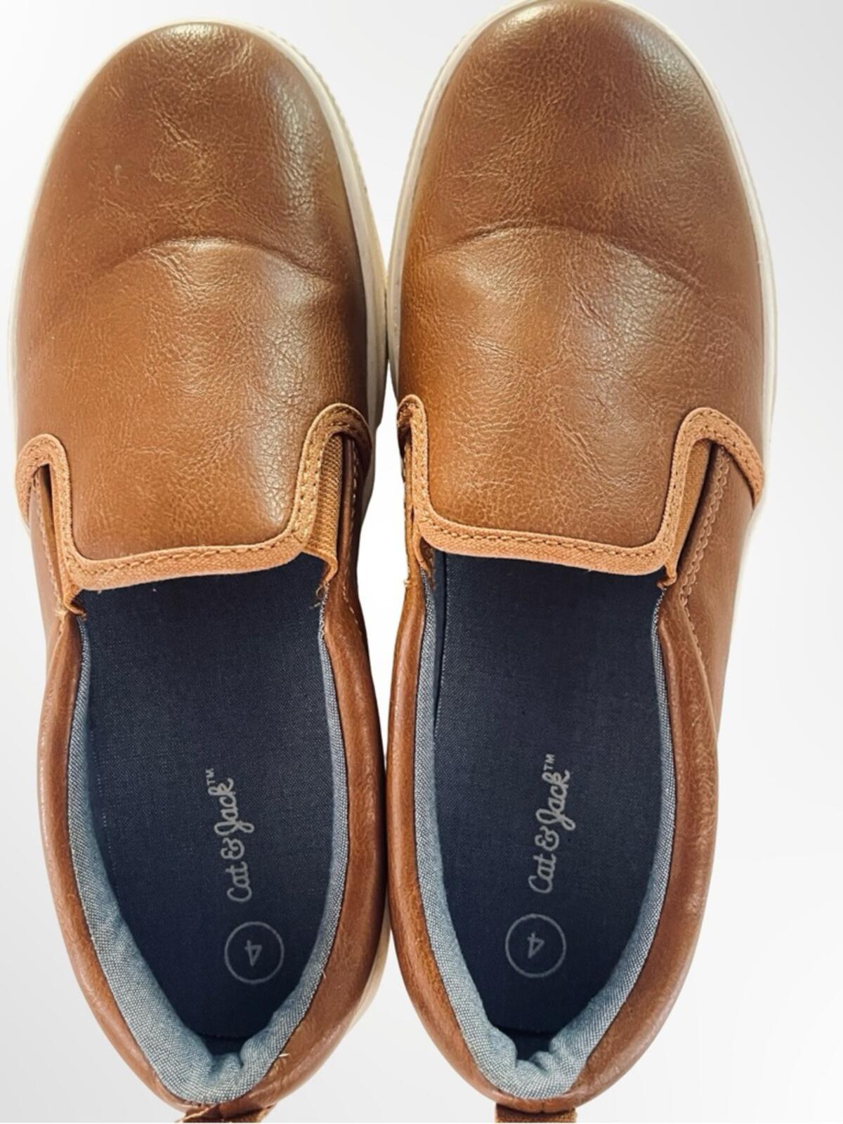 Cat & Jack Brown Slip-On Loafers with Ivory Sole in size 4