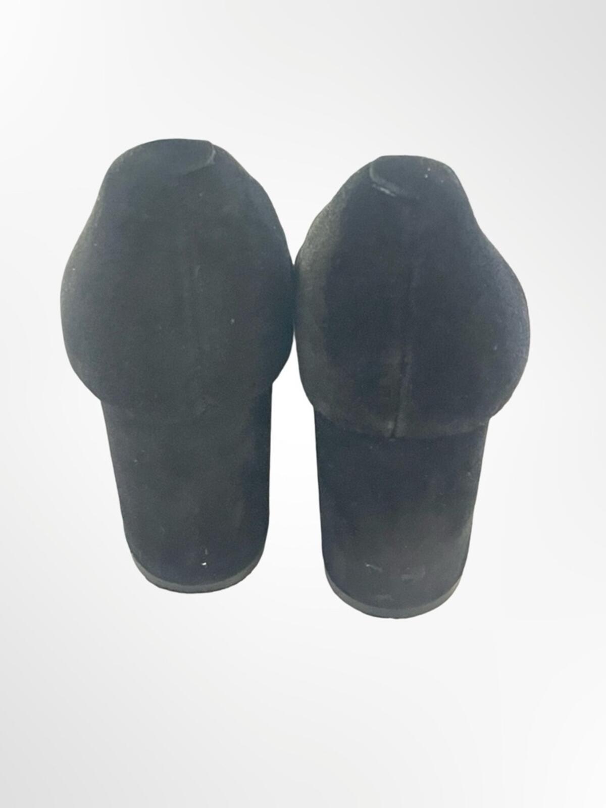 Classic Black Suede Mid-Heel Pumps Aeorosoles in size 7.5