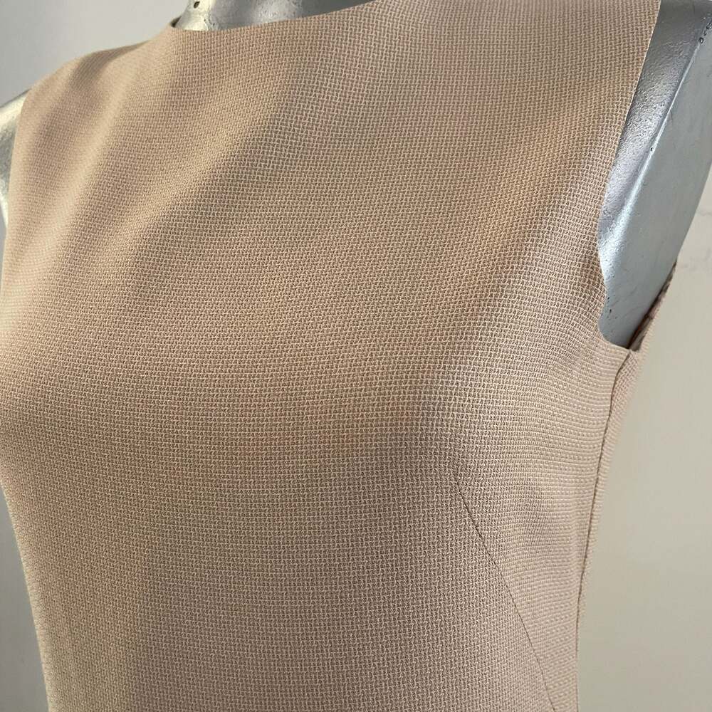 Vintage Textured Knit Sleeveless Sheath Dress with Geometric Print Lining