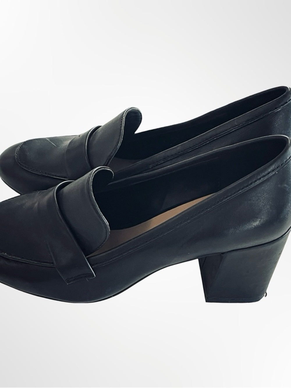 Aldo Black Leather Penny Loafers in size 6