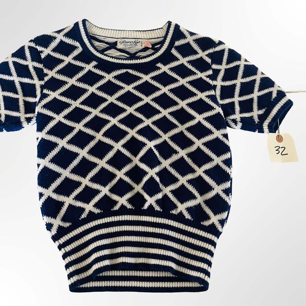 Glamour Knit Fully Fashioned Blue and White Diamond Print Short Sleeve Sweater