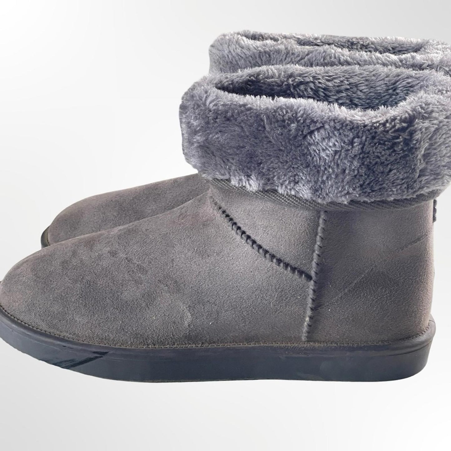 DKSUKO Cozy Gray Fur-Lined Women's Boots in size 9