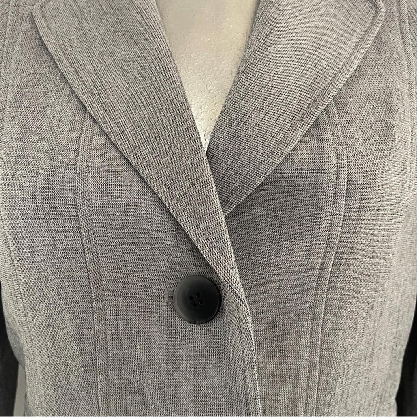 Nipon Boutique Classic Gray Blazer size 4
