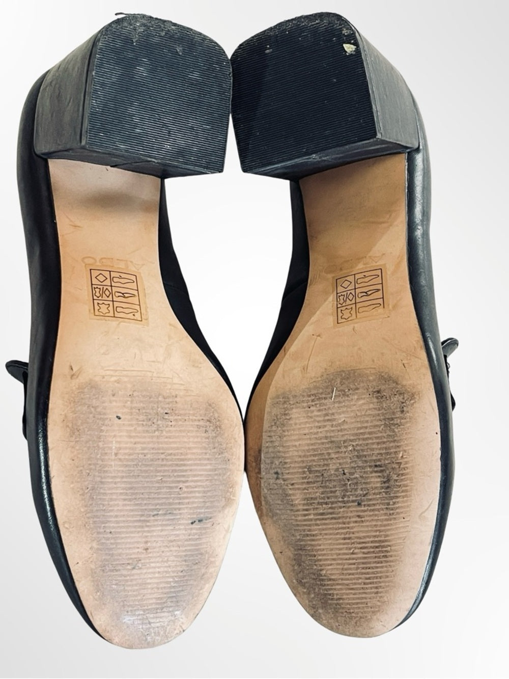 Aldo Black Leather Penny Loafers in size 6