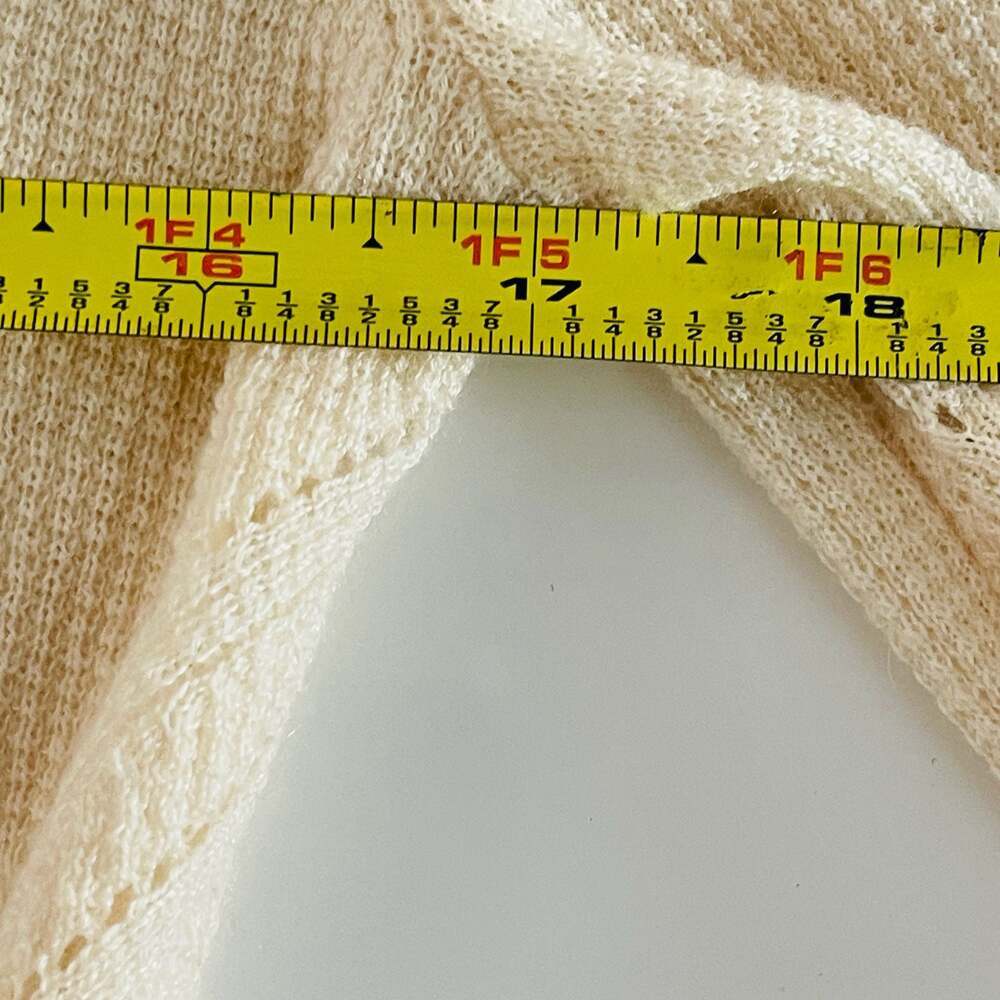 Cream Knit Hook-and-Eye Front Cropped Cardigan