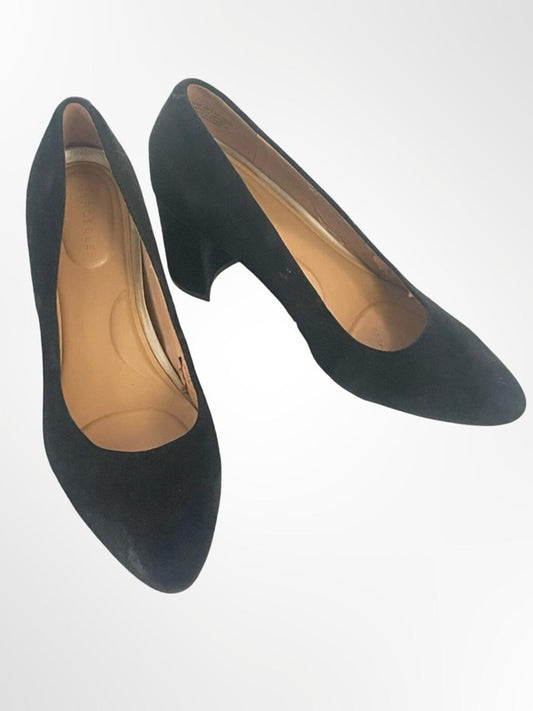 Classic Black Suede Mid-Heel Pumps Aeorosoles in size 7.5