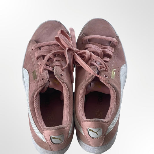 Puma Women's Blush Pink Sneakers in size 6.5